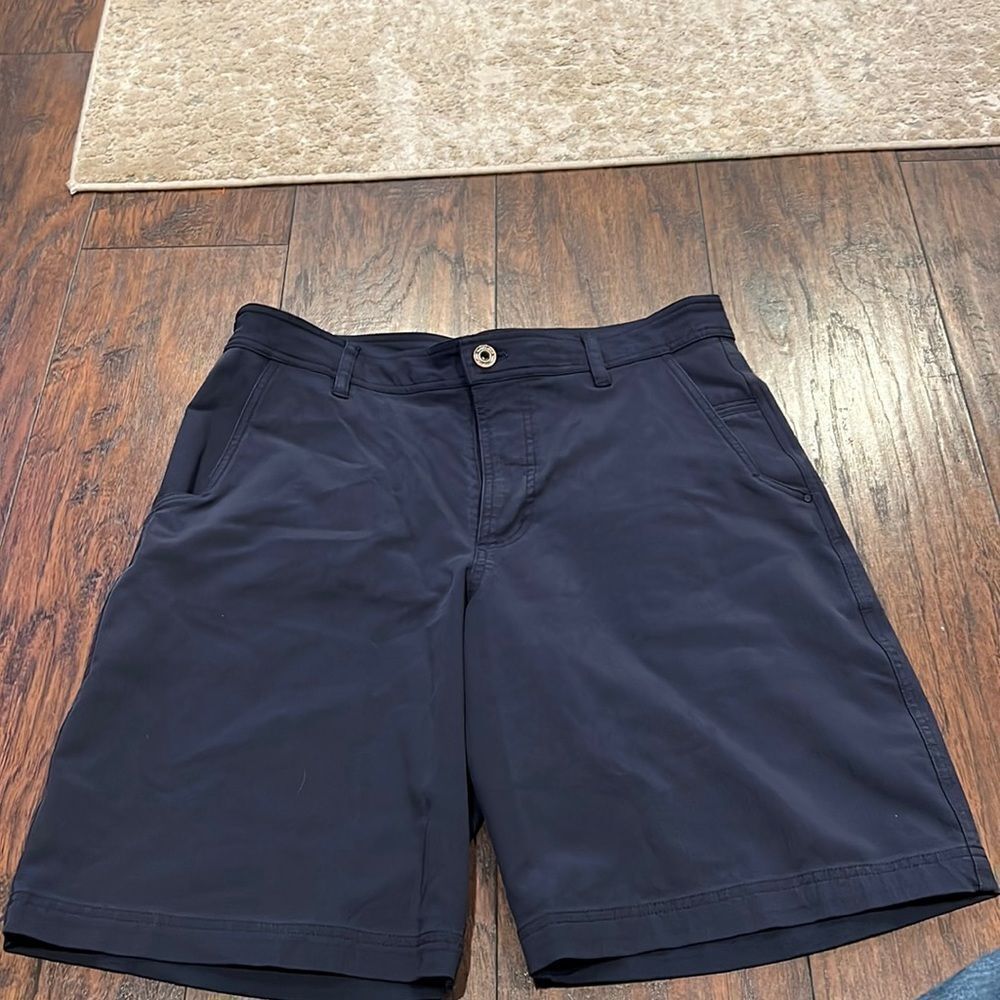 Lululemon navy shorts size 36 in GUC has one small burn shown on pic not through